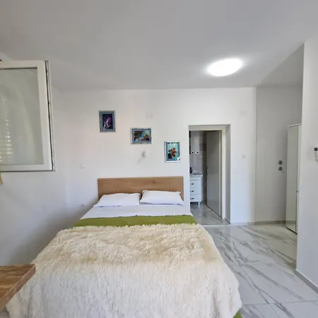 Appartamento Sunce Vrbnik Esterno foto